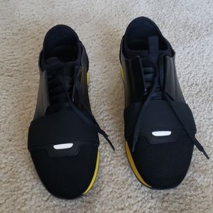 Balenciaga Valencia gas knee sneakers
